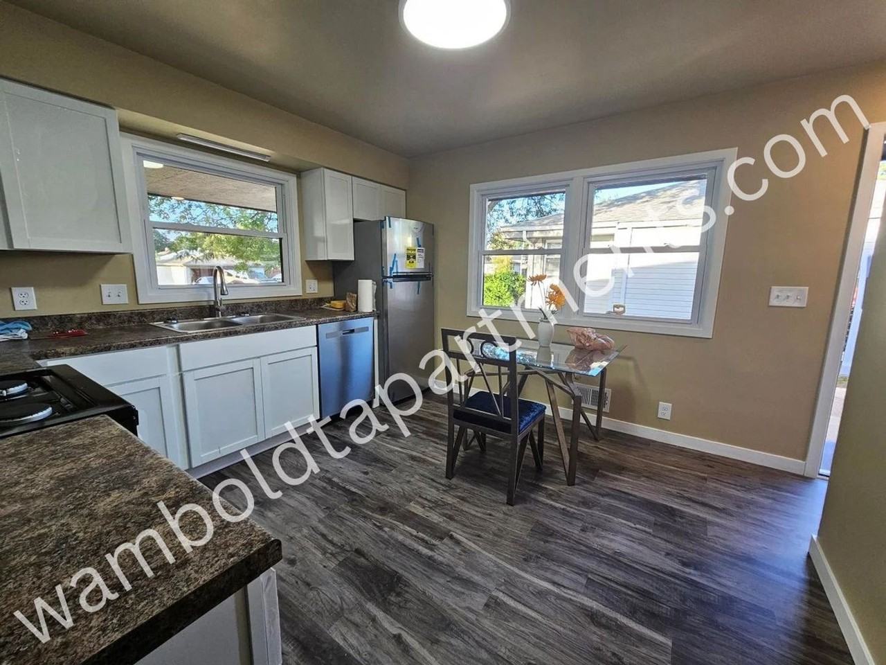 3315 Conrad Dr - Photo 4 of 13