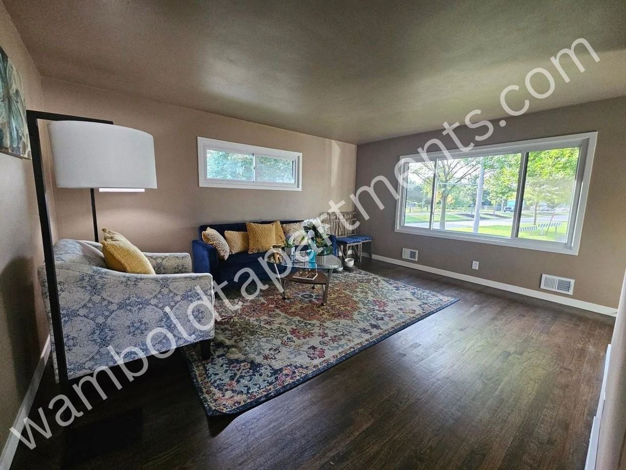3315 Conrad Dr - Photo 6 of 13