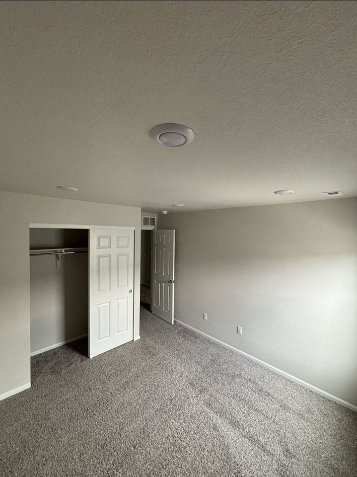 12252 Creamery St - Photo 6 of 9