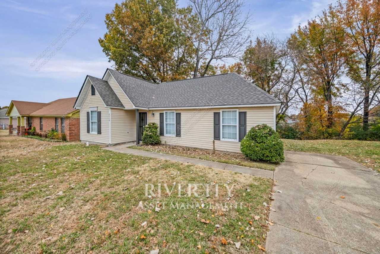 2516 Wellons Ave - Photo 2 of 13