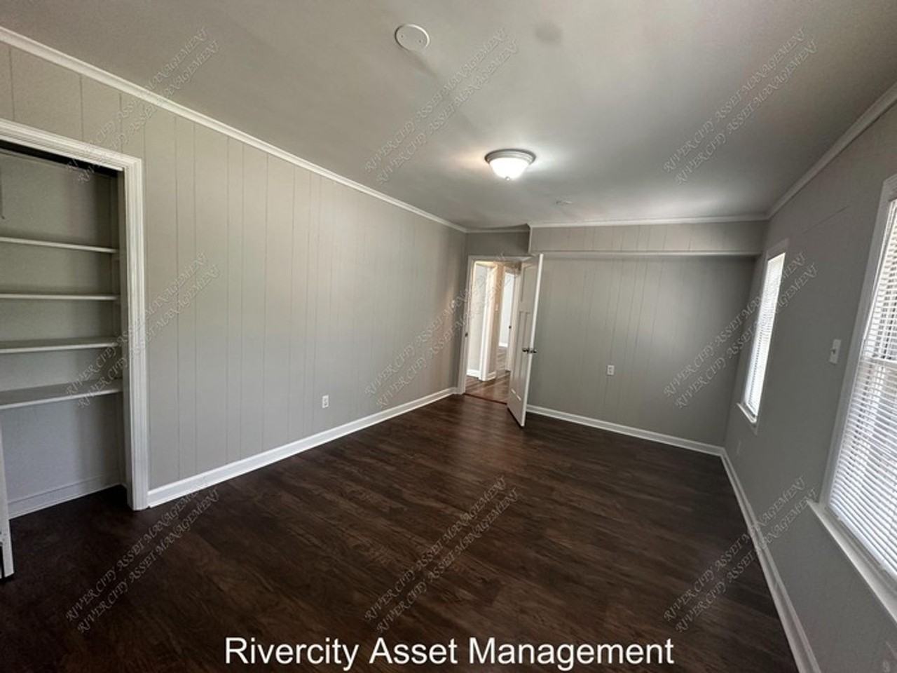 837 Freeman St - Photo 6 of 13
