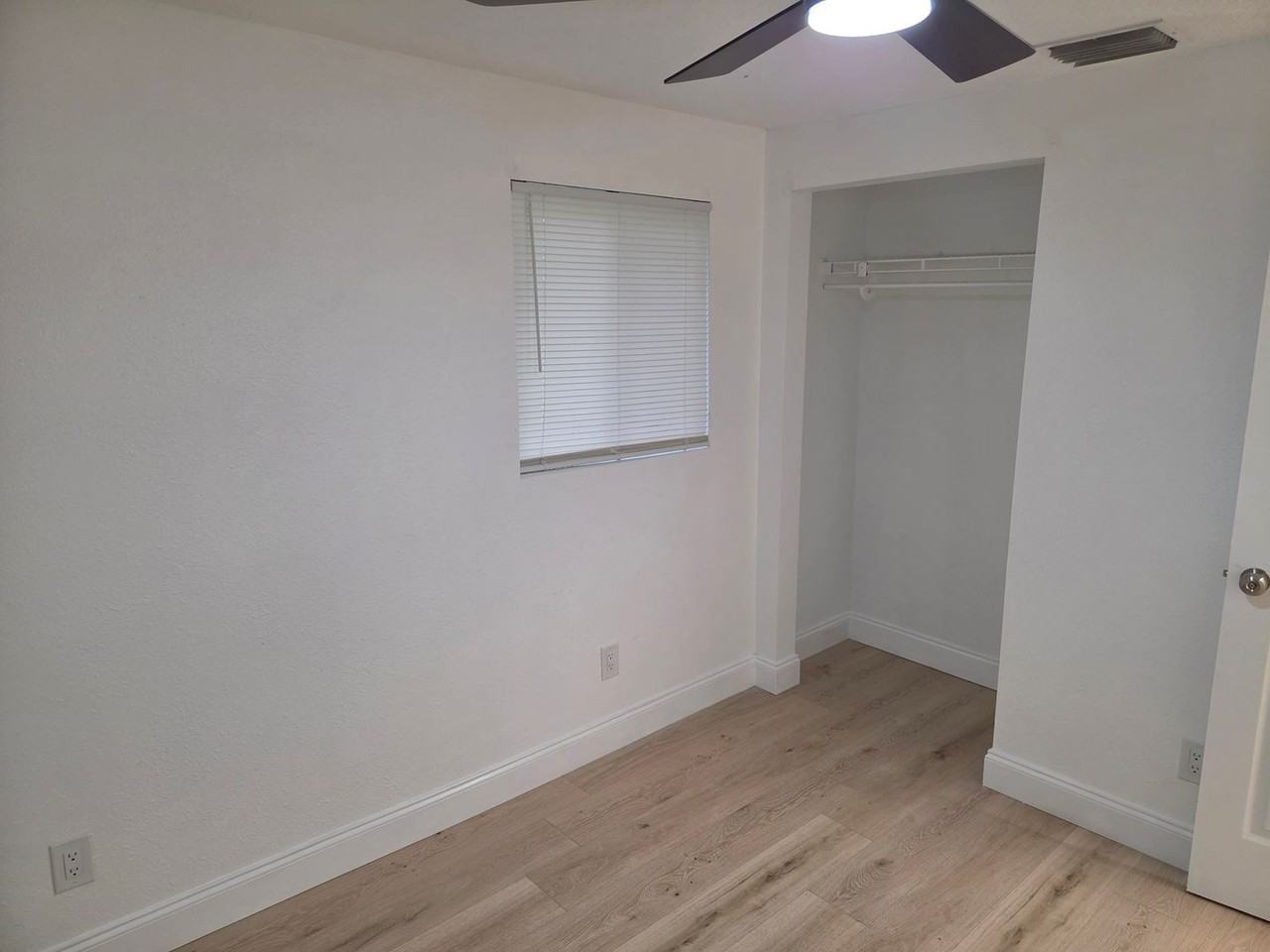 760 1/2 17th Ave S - Photo 5 of 24
