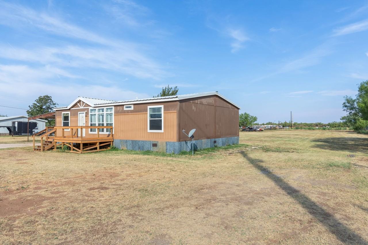 7942 Us Highway 277 S - Photo 2 of 40