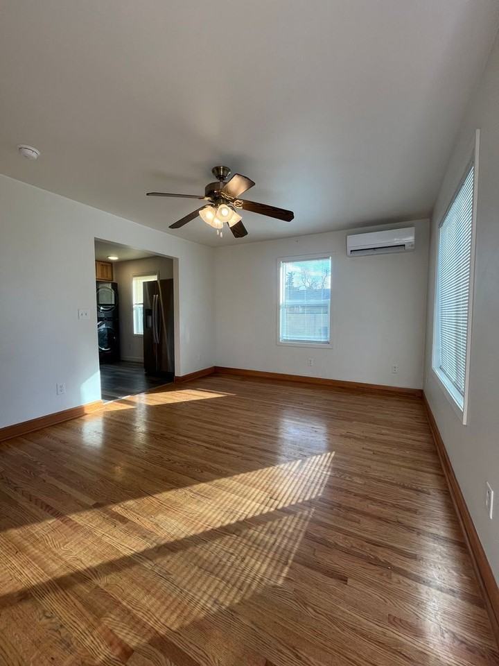 345 52nd St - Photo 2 of 21