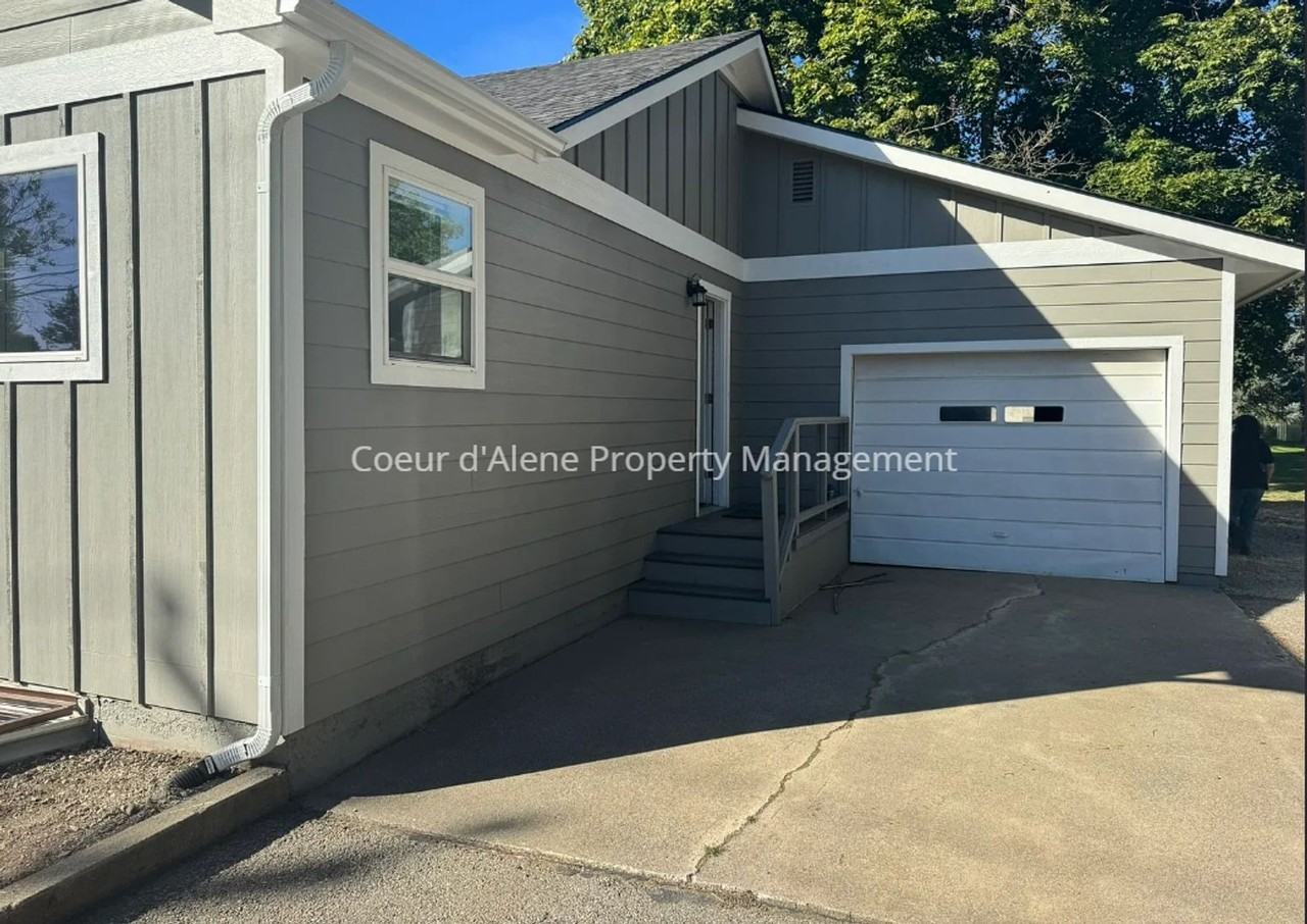 1653 E Miles Ave - Photo 3 of 17