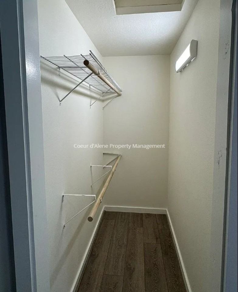 1653 E Miles Ave - Photo 7 of 17