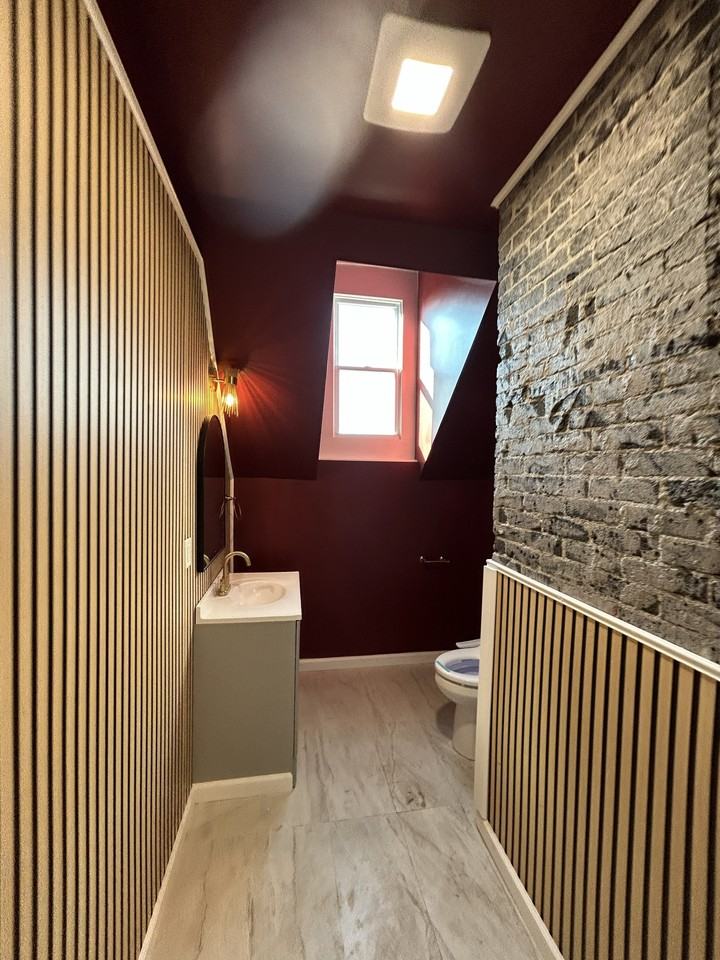 220 Grant Street - Photo 5 of 7