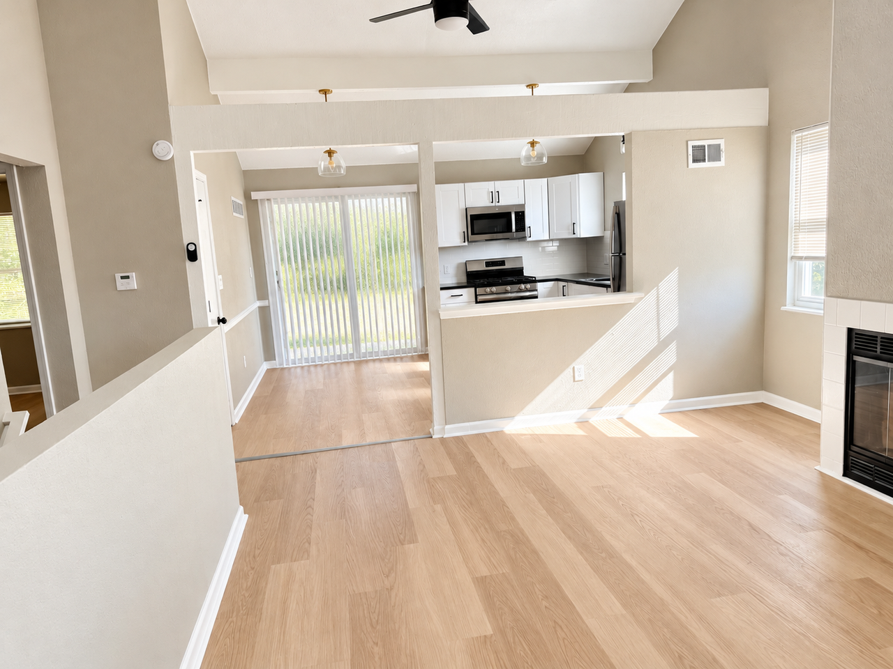 4023 Hedges Ave - Photo 2 of 48