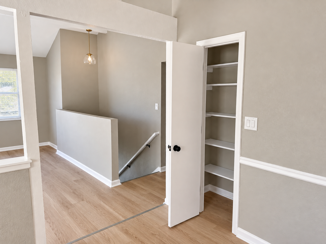 4023 Hedges Ave - Photo 6 of 48
