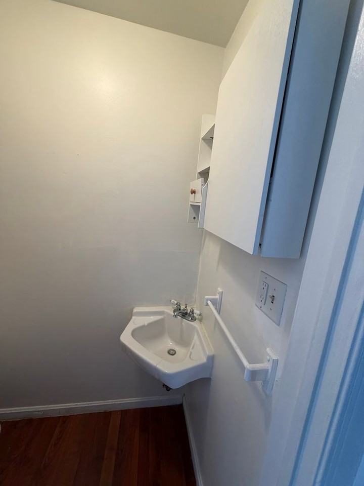 1919 Andre Ct - Photo 5 of 11
