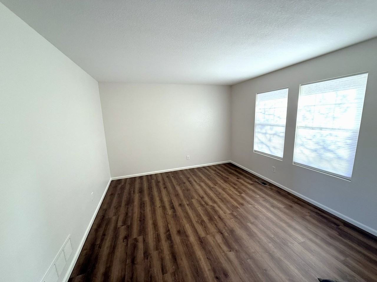 3185 Michelle Ct - Photo 4 of 17