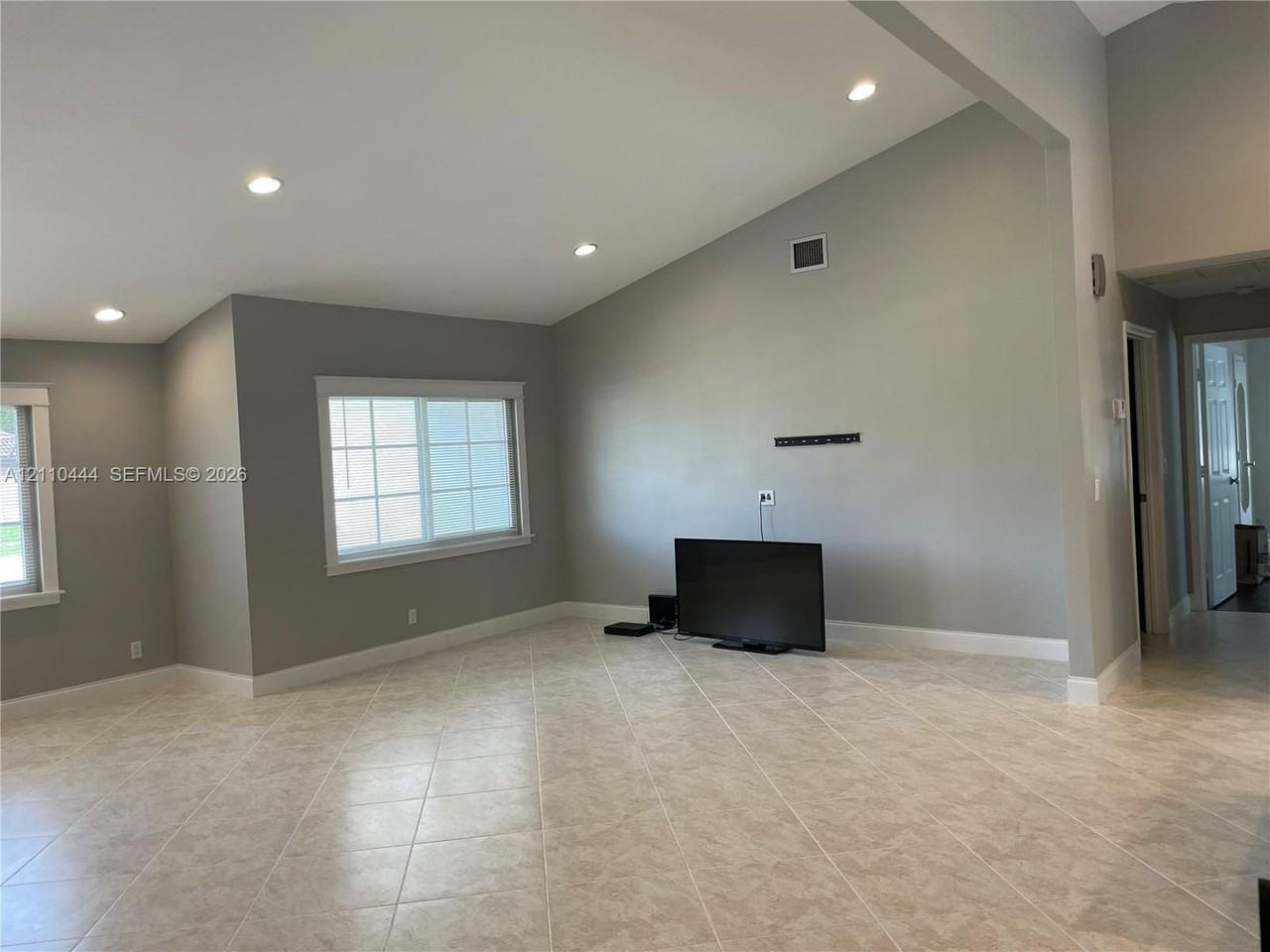 9305 Old Pine Rd - Photo 5 of 21