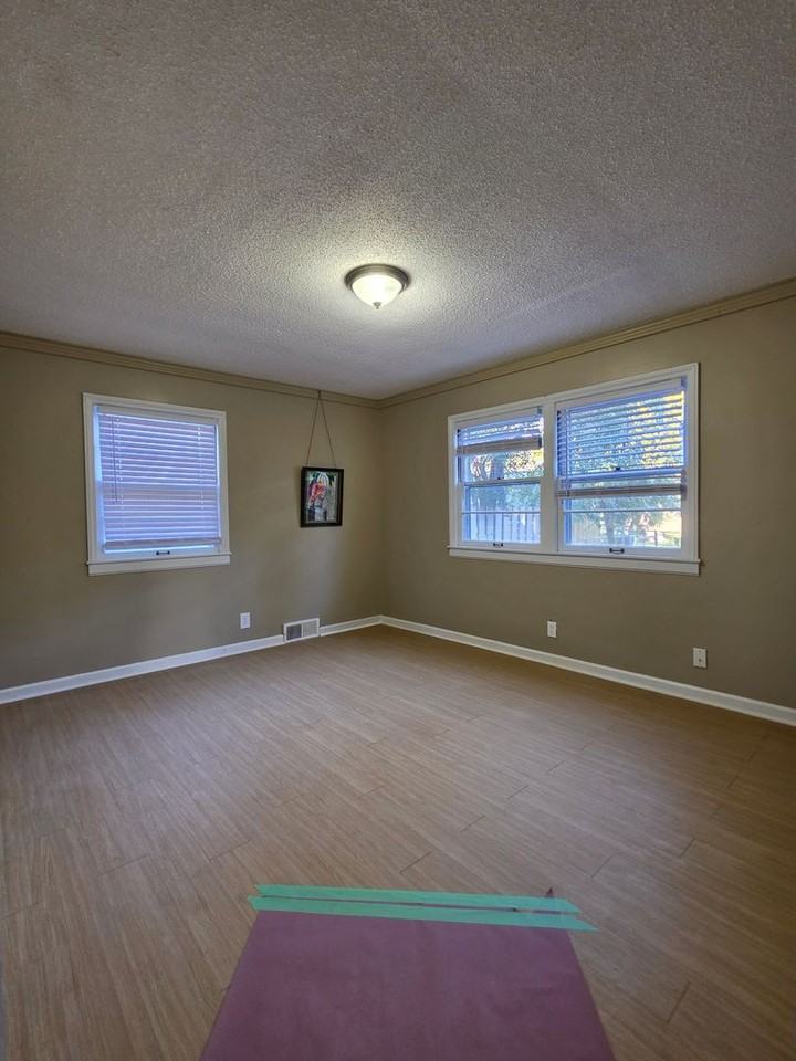 708 Ninde St - Photo 6 of 28