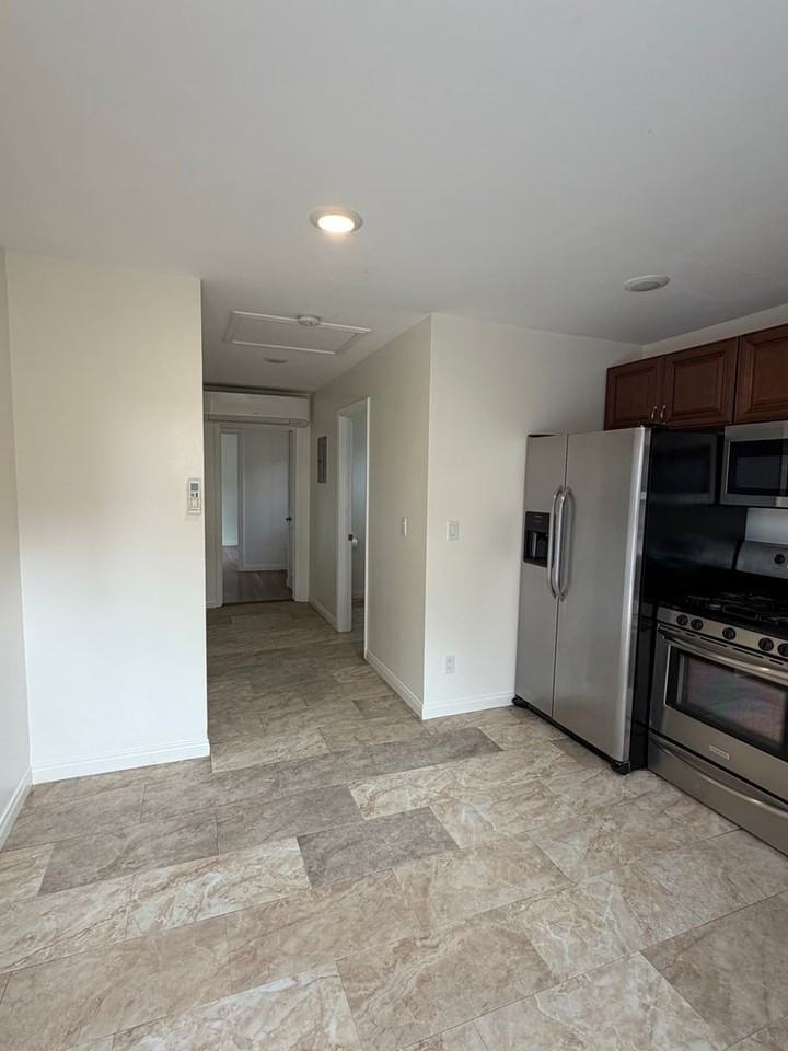 1641 W Buena Vista Ave #ADU - Photo 2 of 8