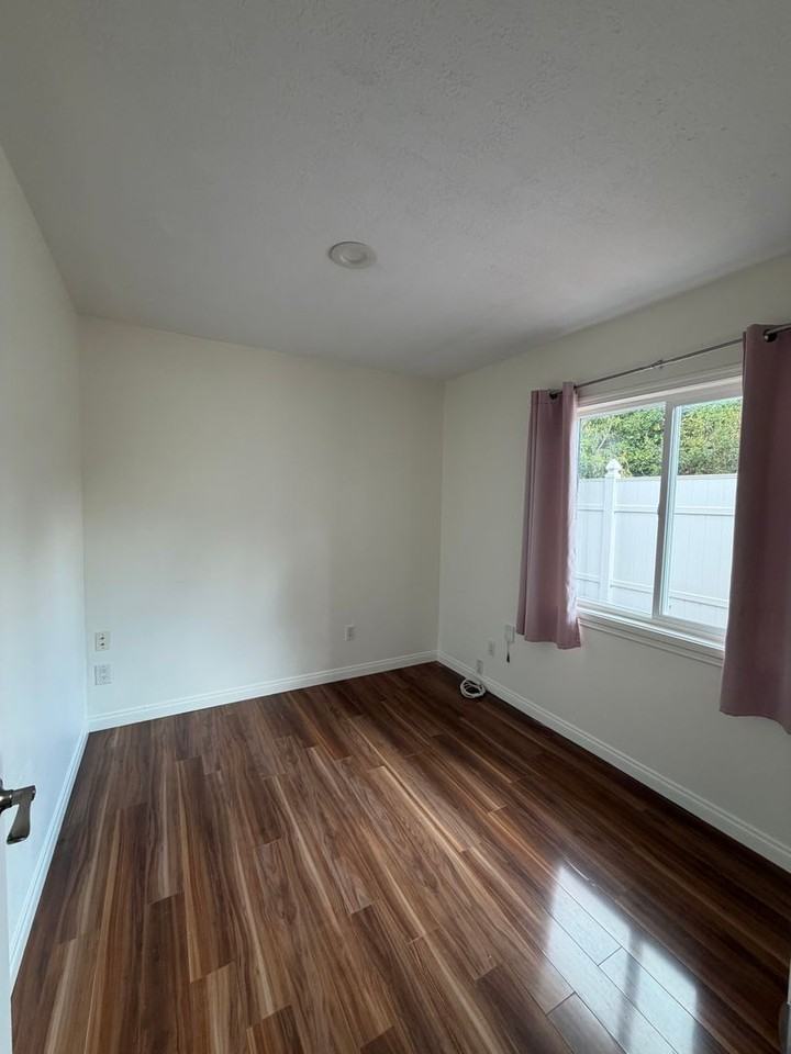 1641 W Buena Vista Ave #ADU - Photo 7 of 8