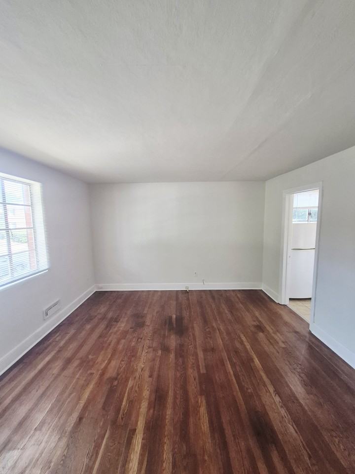 3230 West Grace Street - Photo 3 of 49