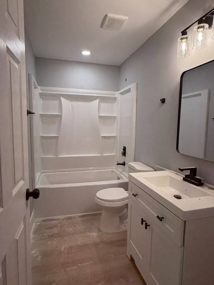 3592 North Hopkins Court - Photo 4 of 25