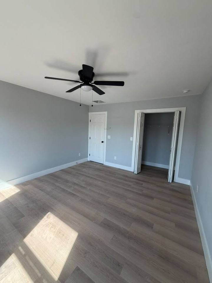 3594 North Hopkins Court - Photo 4 of 10