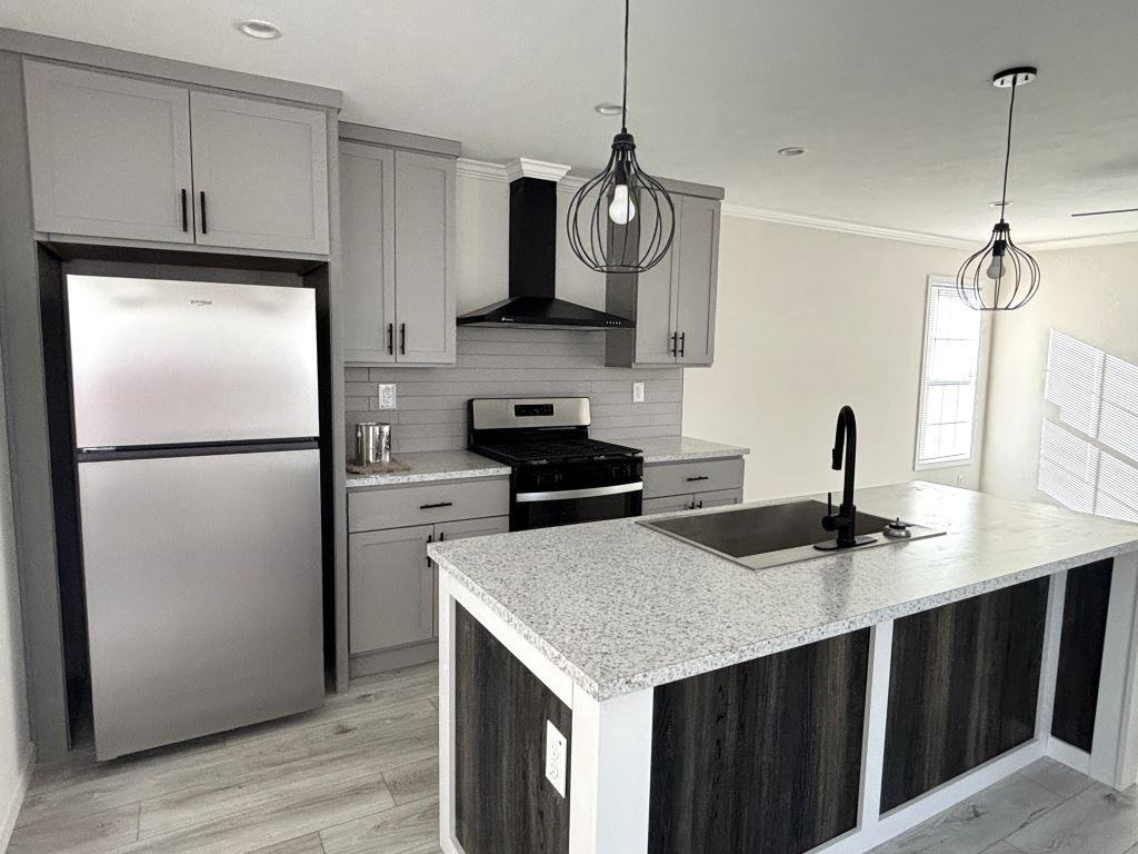 39 Del Ct W - Photo 2 of 21