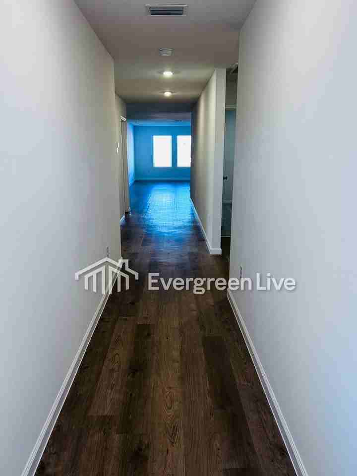 308 Baylor St - Photo 2 of 21