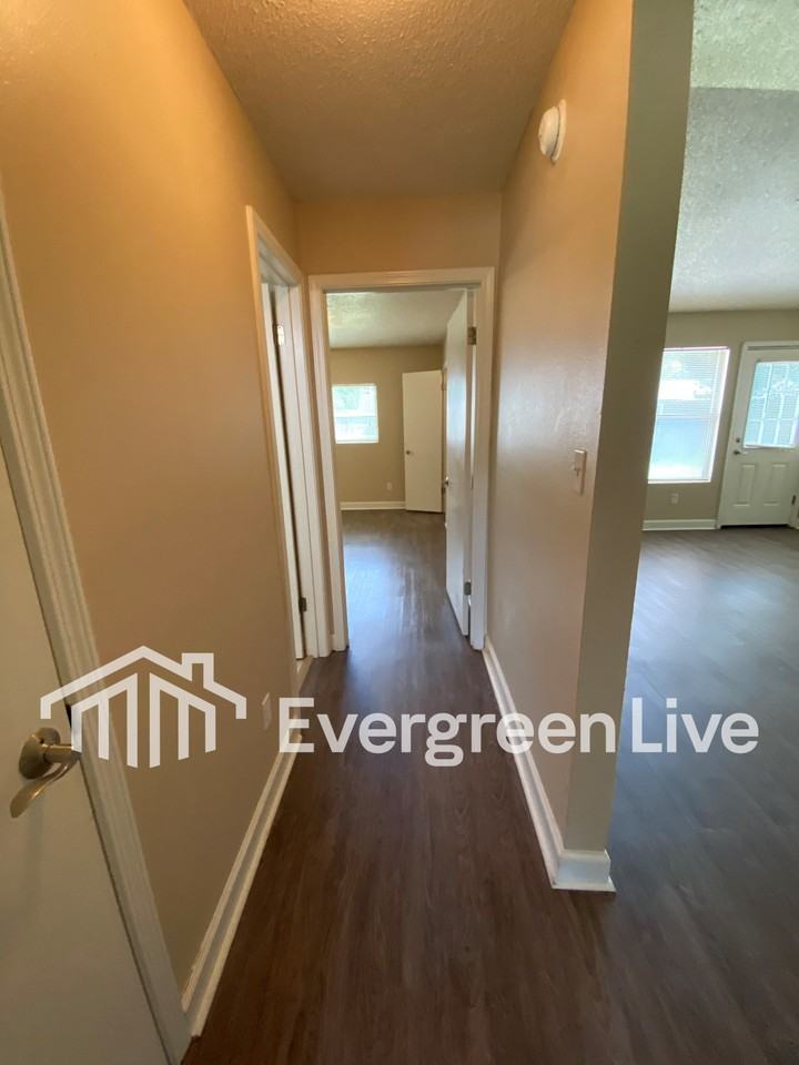 27 Arva Ct - Photo 7 of 16