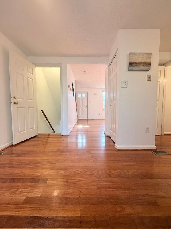 11038 Outpost Dr - Photo 4 of 46
