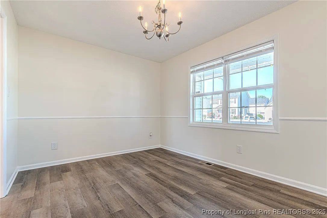 1512 Belews Creek Ln - Photo 4 of 20
