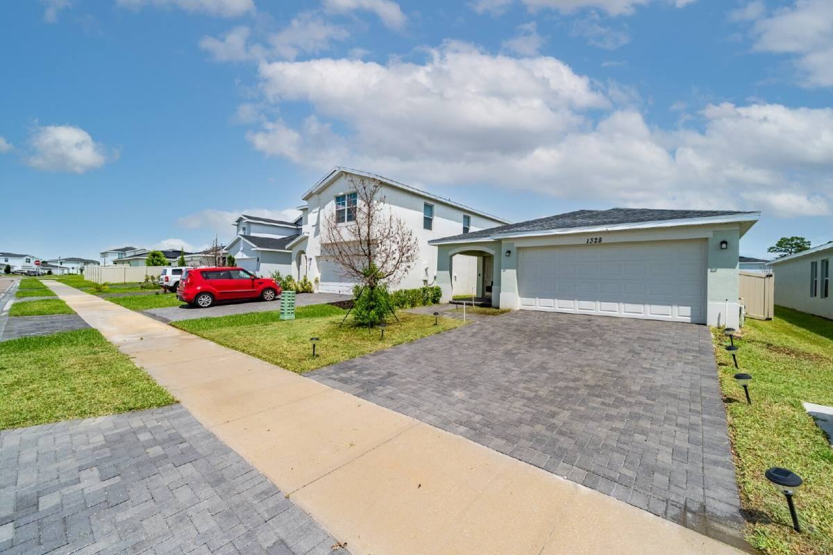 1328 Colebrook Cir Sw - Photo 2 of 20