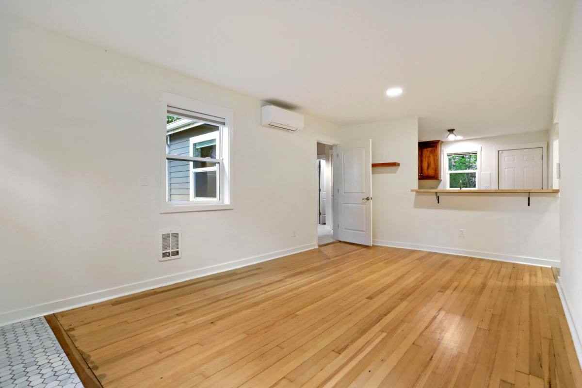 1802 Sw Evans St - Photo 2 of 20