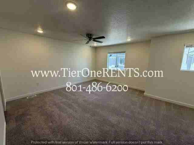 455 W 1025 S - Photo 5 of 10