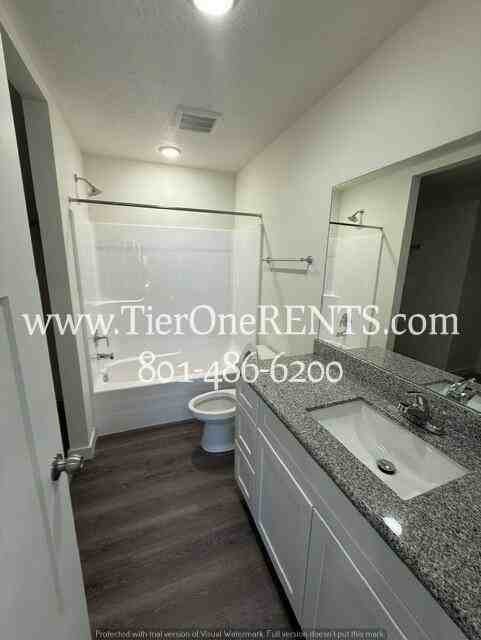 455 W 1025 S - Photo 7 of 10