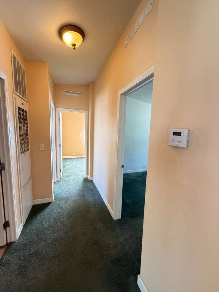 322 Emerald Dr - Photo 6 of 10