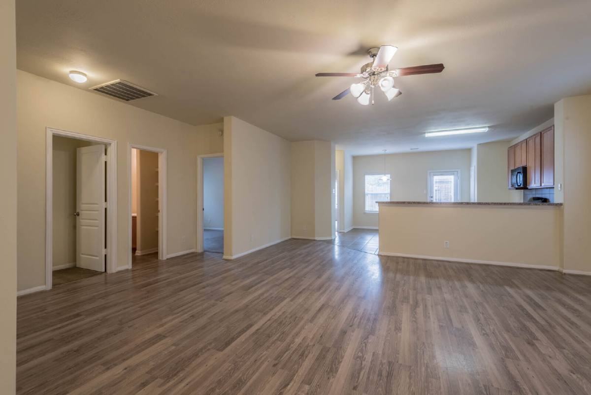 17407 Blackstone Trails Dr - Photo 4 of 17
