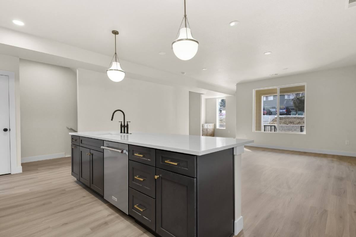 13 Noyer Ct - Photo 7 of 10
