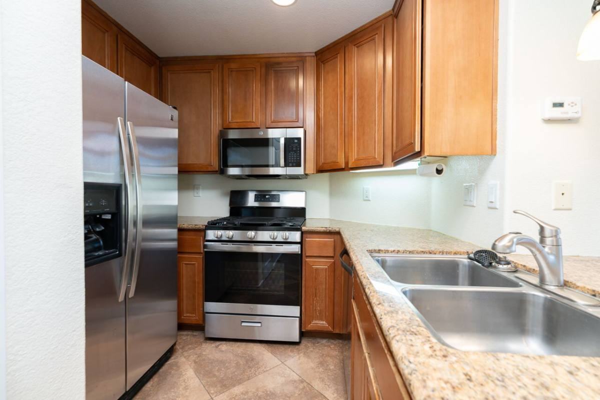 564 Almond Rd - Photo 5 of 20