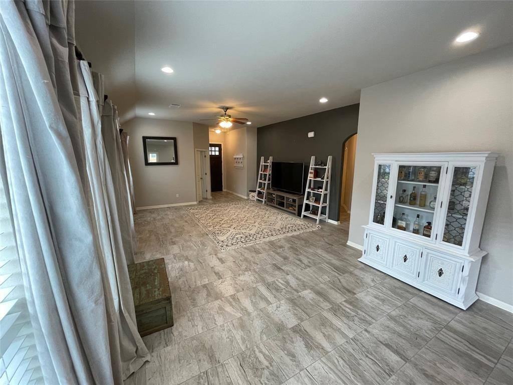 5925 Malta Cir - Photo 5 of 20