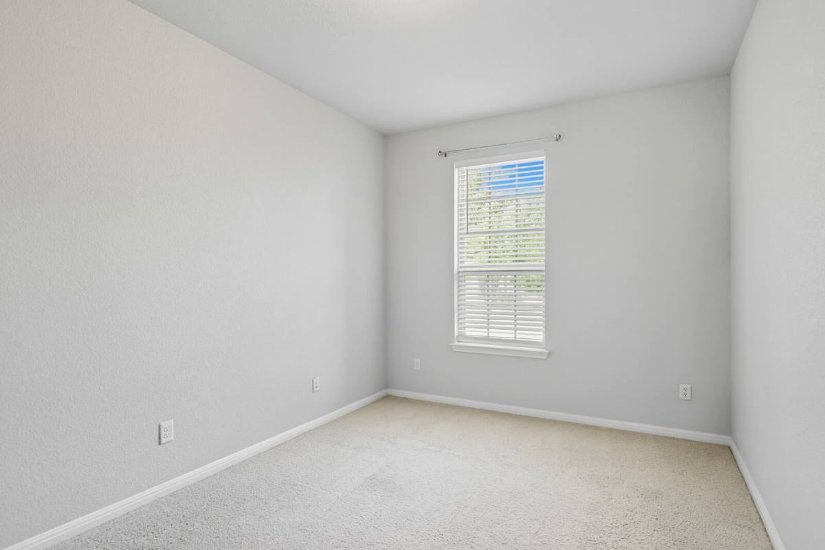 5925 Malta Cir - Photo 7 of 20