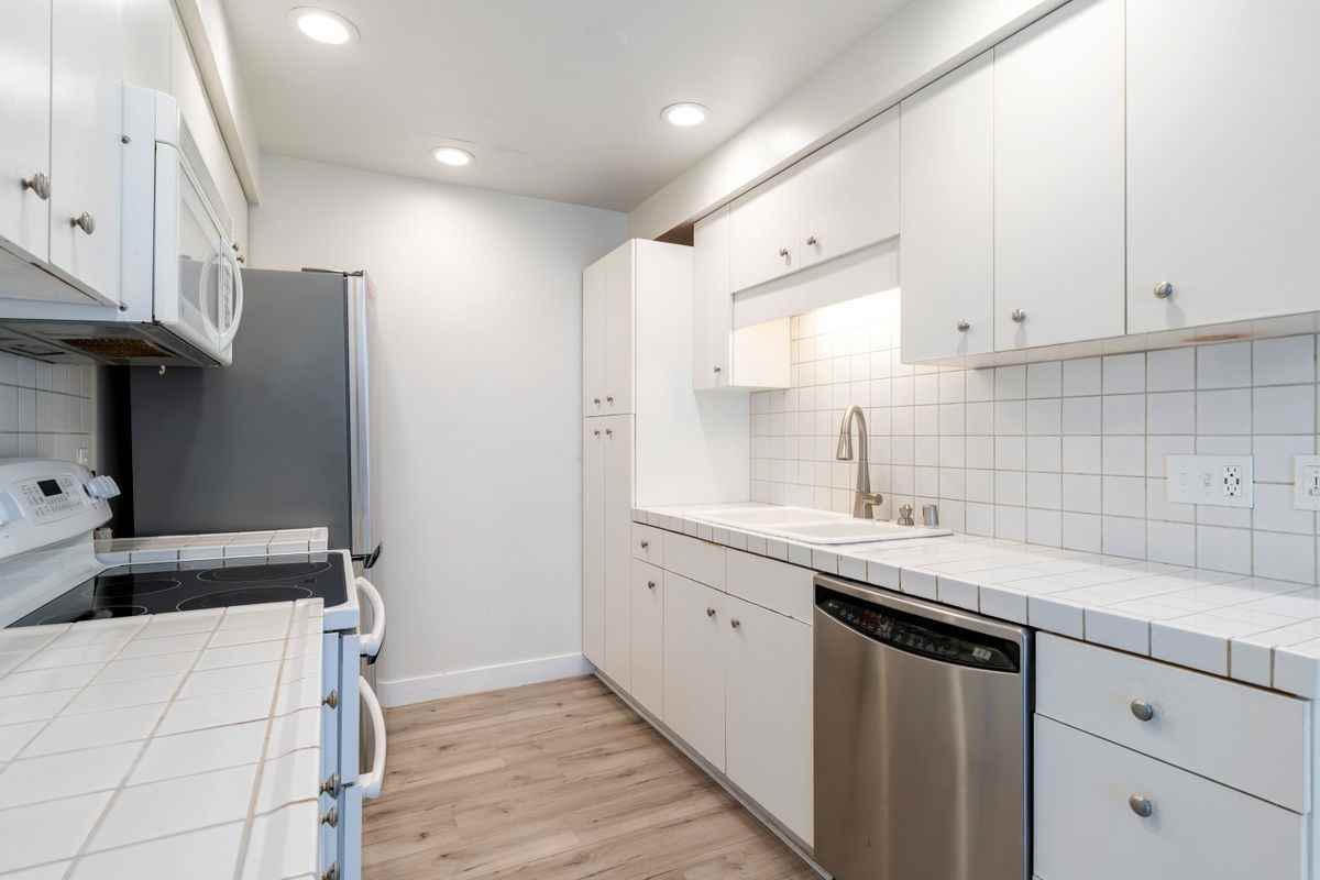 360 Miraleste Dr ##344 - Photo 4 of 30