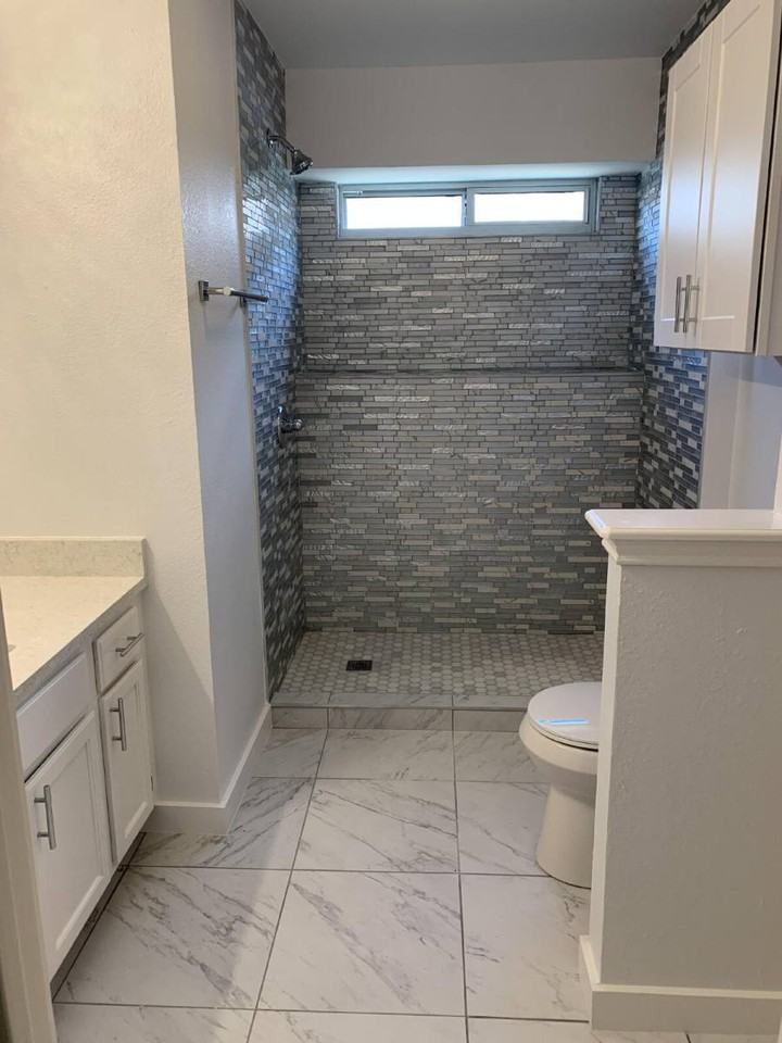 1010 Bodgers Dr - Photo 3 of 12