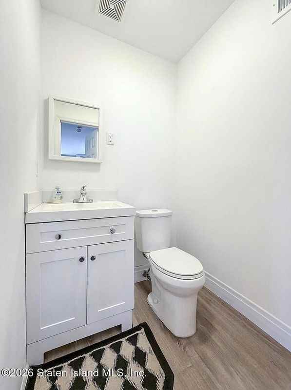 9 Oak St - Photo 6 of 14