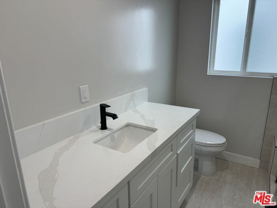 112 N Orlando Ave - Photo 4 of 9