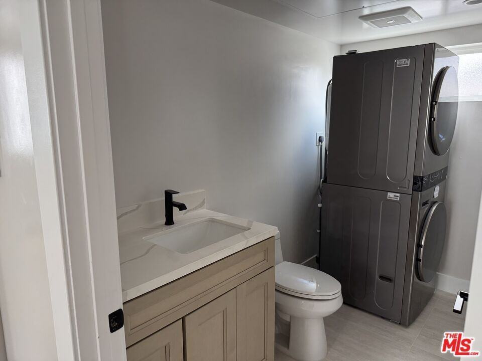 114 N Orlando Ave - Photo 5 of 7
