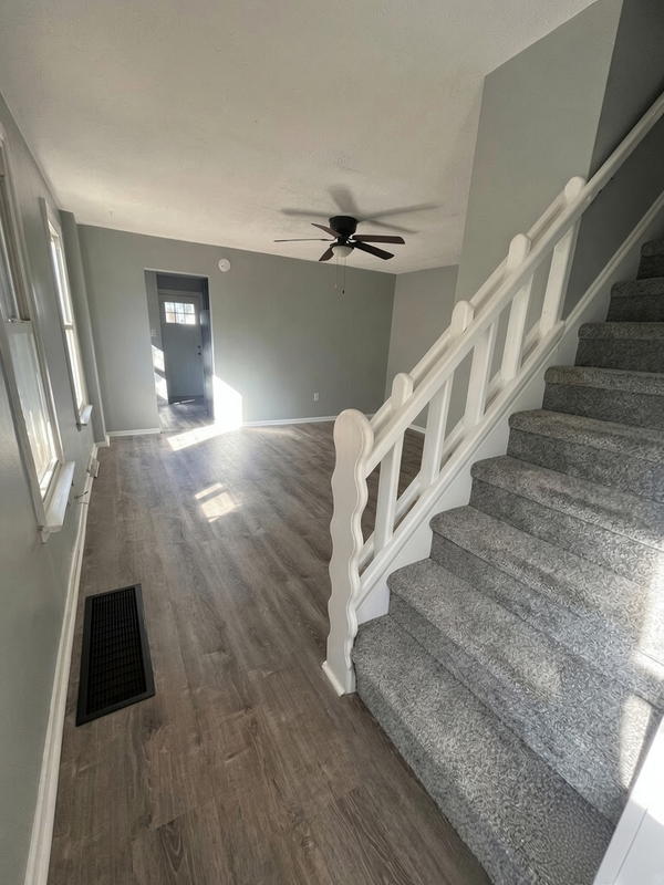 115 W Clinton St ##B - Photo 3 of 6