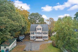 featured image of 2 Beacon Ct