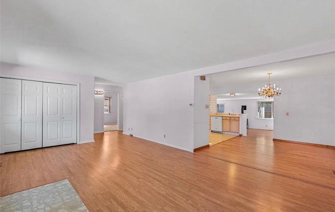 1960 Carrol Ct - Photo 2 of 27