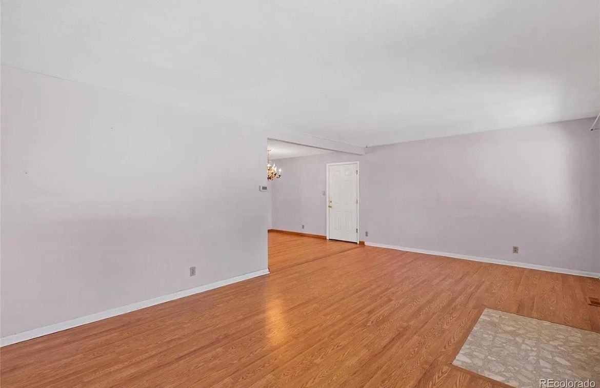 1960 Carrol Ct - Photo 3 of 27