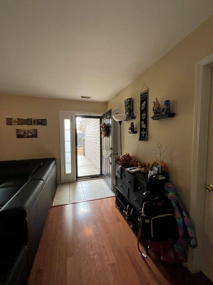 166 Old Pond Circle - Photo 2 of 10