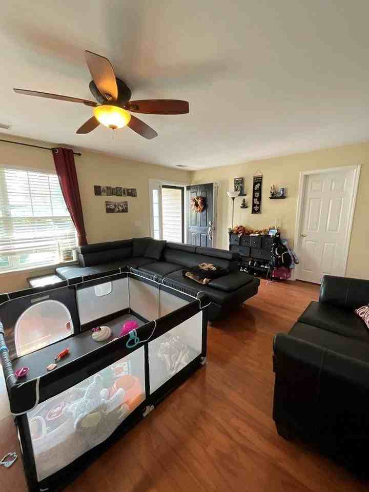 166 Old Pond Circle - Photo 4 of 10