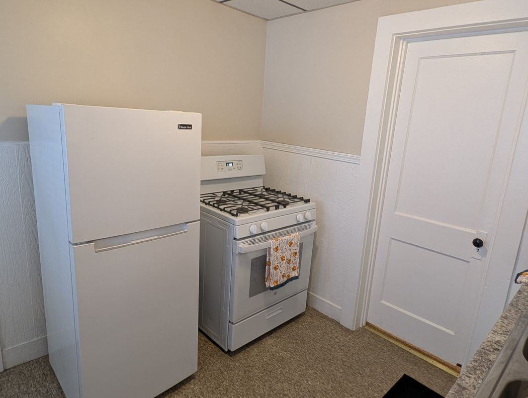 109 Goethe St - Photo 3 of 27
