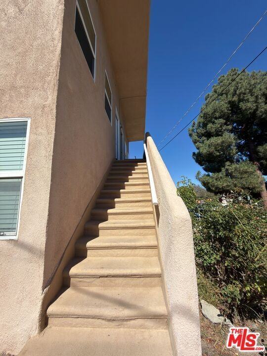 4277 Colbath Ave - Photo 2 of 15